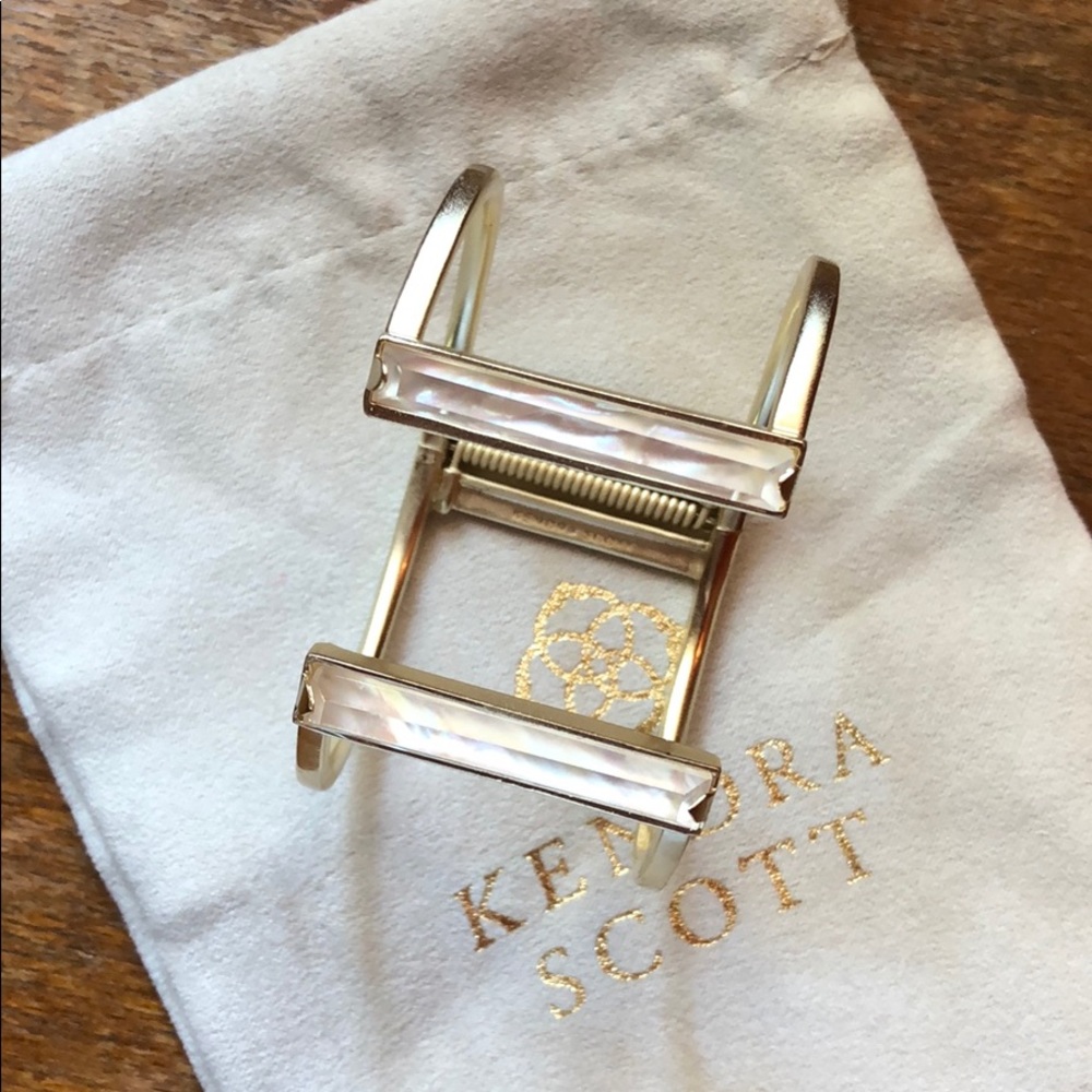 Kendra Scott Bracelet. Gold.